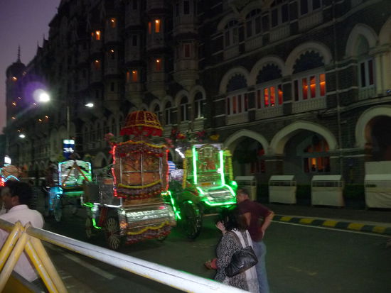 Es wird Abend in Mumbai