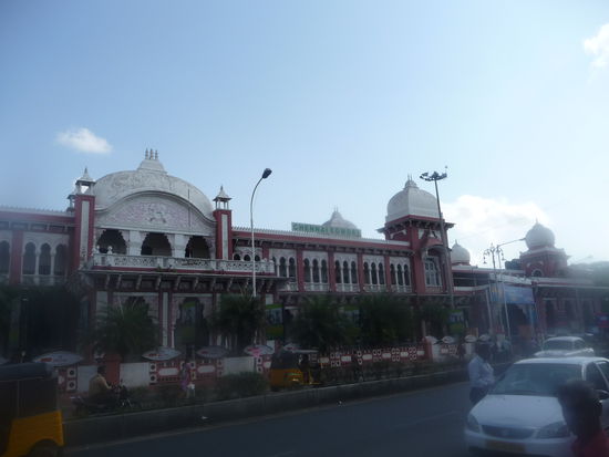 Egmore Station am frühen Morgen