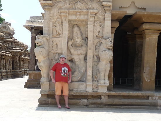 Ich im Kailashanatha Tempel in Kanchipuram