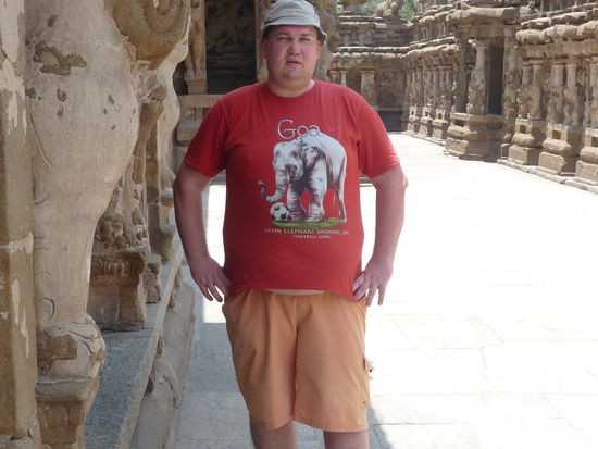 Ich im Kailashanatha Tempel in Kanchipuram