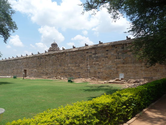 Außenmauer des Airavatesvara Tempels