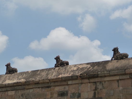 Außenmauer des Airavatesvara Tempels
