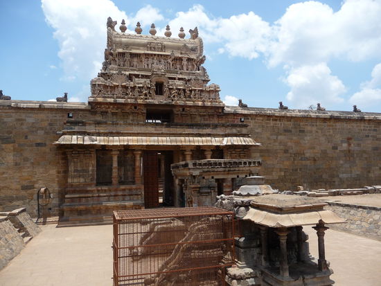 Eingang des Airavatesvara Tempels