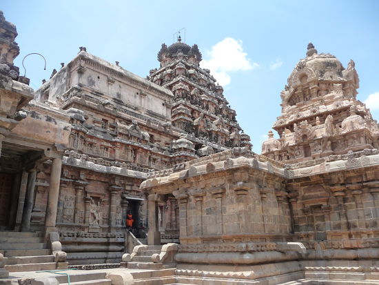 Im Inenbereich des Airavatesvara Tempels UNESCO WELKULTURERBE