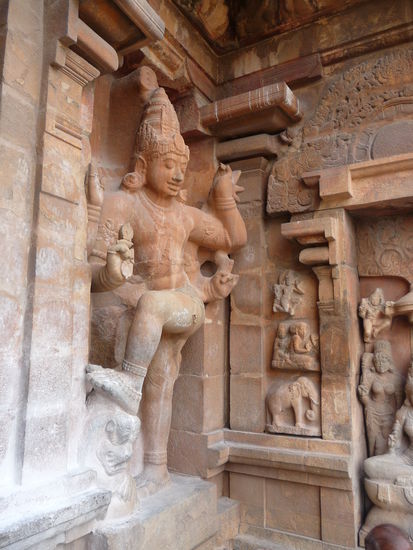 Figuren am Big Tempel