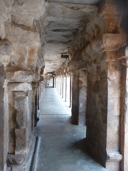 Säulenhalle ( 108 Linga )