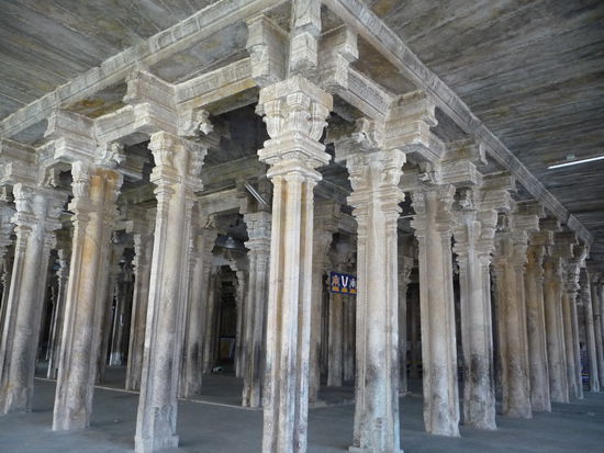 Tausend Säulen Halle