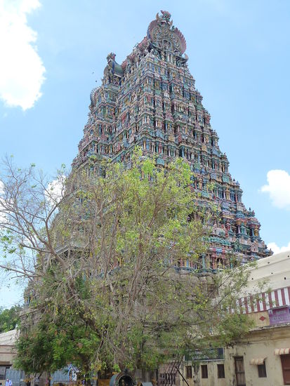 Ein weiterer Tempelturm