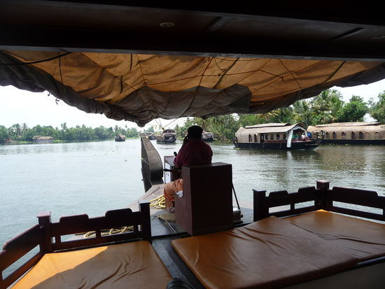 Mein Bootsführer nimmt Fahrt auf