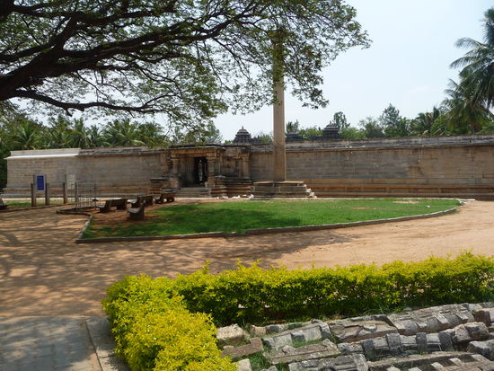 Eingangsbereich Keshvara Tempel