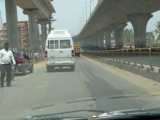 Überall große Baustellen wie hier für die Autobahn