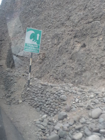 Tsunami Warnung im Stadtteil Miraflores das direkt am Pazifik liegt.