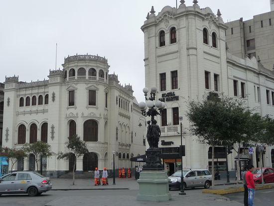 Am Plaza  Sant Martin in der historischen Altstadt von Lima