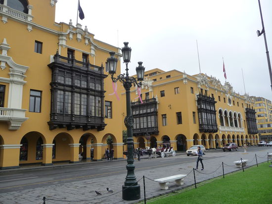Das koloniale Zentrum von Lima am Plaza Mayor