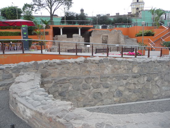 Reste der alten Stadtmauer von Lima aus dem Jahre 1687