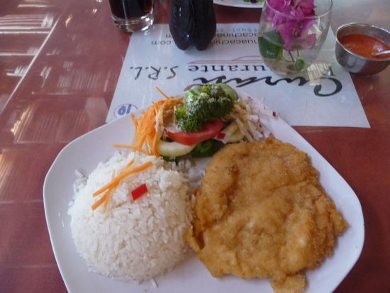 Lecker Mittag Essen für  22 Sol = 6,40 Euro