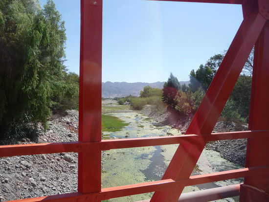 Ein Fluß der noch etwas Wasser führt