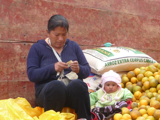 Frische Orangen zu verkaufen
