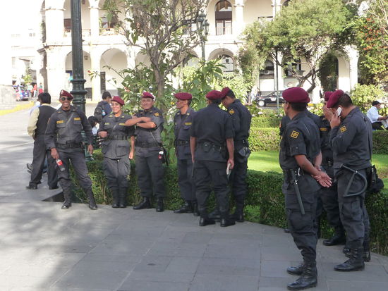 Polizei am Plaza de Armas