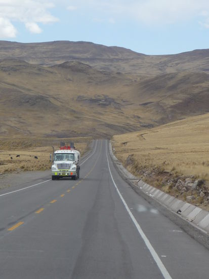 Landschaft entlang der Strecke Richtung Puno