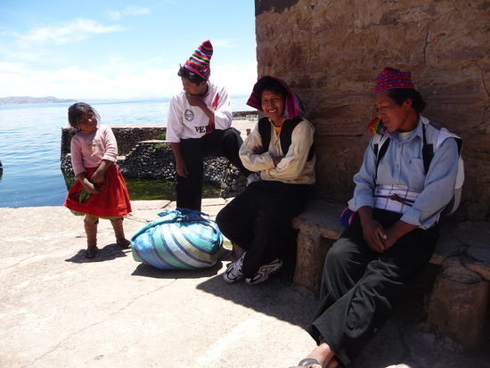 Treffen der Familie am See