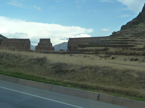 Erste Inka Bauten auf den Weg nach Cuzco