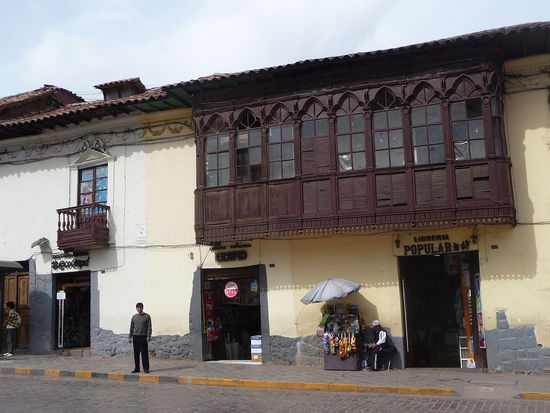 Überall schöne Kolonialhäuser mit Ihren typischen Balkonen