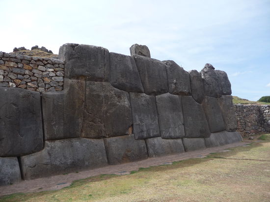 Festungs - Mauern in Saqsaywoman