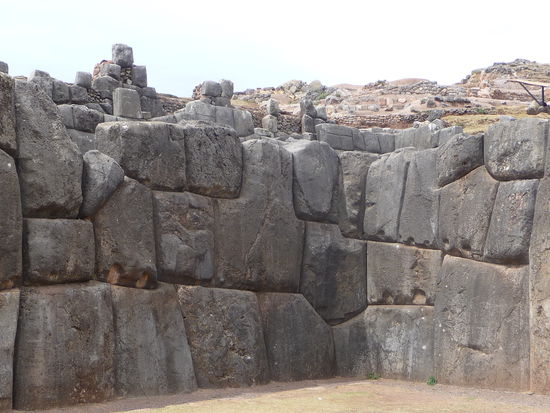 Beeindruckend die passgenauigkeit der Tonnenschweren Steinquader