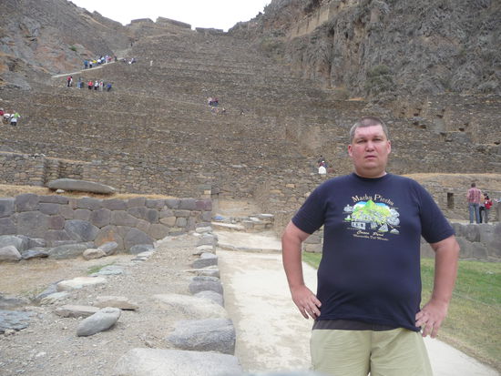 Ich vor den Terassen von Ollantaytambo