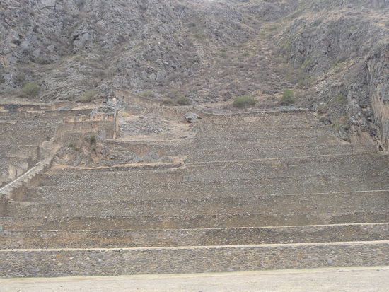 Weitere Terassen in Ollantaytambo