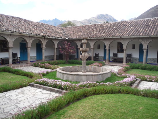 Innenhof der Kloster und Hotelanlage