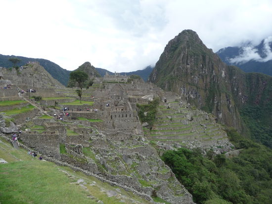 Erster Blick auf die Anlage von Machu Picchu