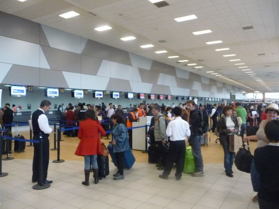 Airport Lima Check In