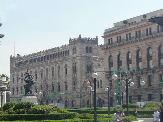 Palacio de Correos das Hauptpostamt aus dem Jahre 1908. Ich habe hier auch meine Postkarten abgeschickt aber diese waren trotz Nähe zum Flughafen fast 6 Wochen unterwegs.