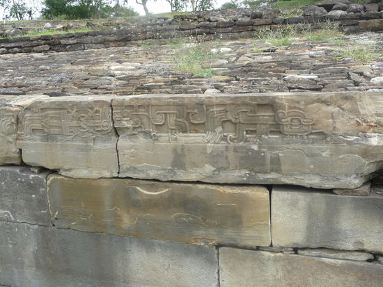Fresken an den Seitenwänden des südlichen Ballspielplatzes