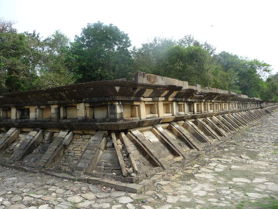 Tempelmauer an der La Gran Greca