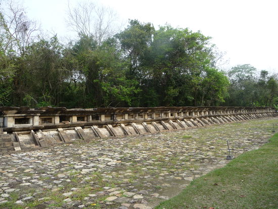 Tempelmauer an der La Gran Greca