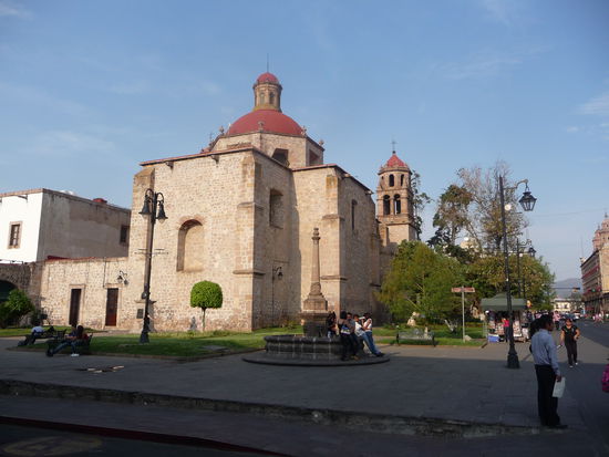 Kirche de Compania und Bibliohtek der Universität