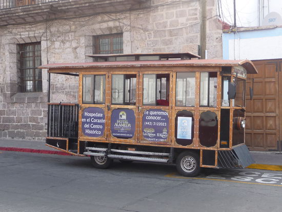 Kleine Touristenbahn in Morelia aber wie ich schon sagte gibt es in dieser Stadt unverständlicherweise nicht so viel Touristen was ich aber natürlich nicht als störend empfunden habe im Gegenteil !!
