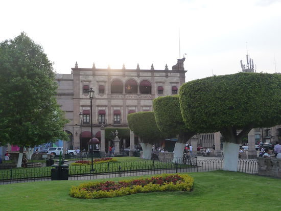 Blick über den Plaza de Armas in Morelia