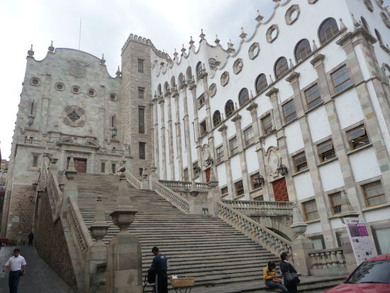 Die heutige Universität wurde erst 1955 erbaut.