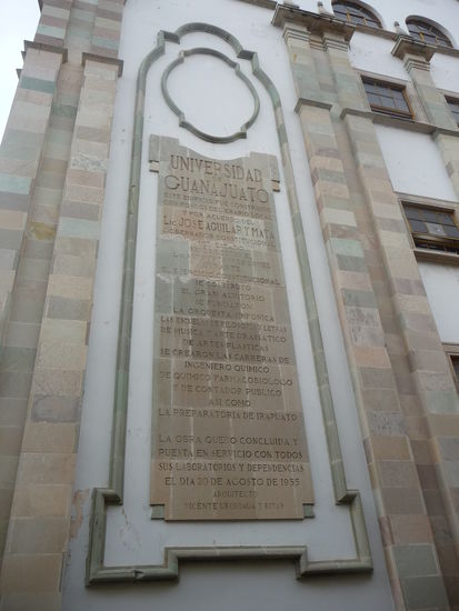 Die heutige Universität wurde erst 1955 erbaut.