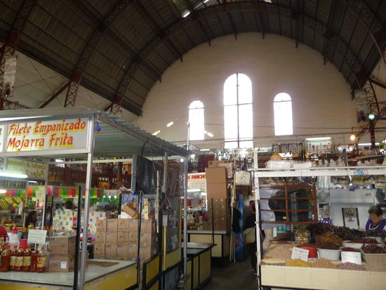 Mercado Hidalgo ( Markthalle ) - Große Eisenkonstruktion ähnlich einer viktorianischen Bahnhoffshalle aus dem Jahr 1910