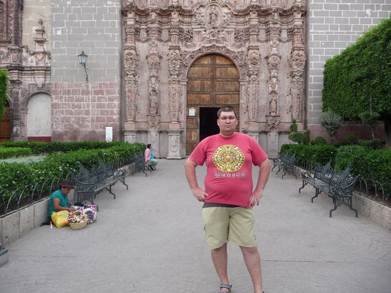Ich vor der Iglesia San Francisco