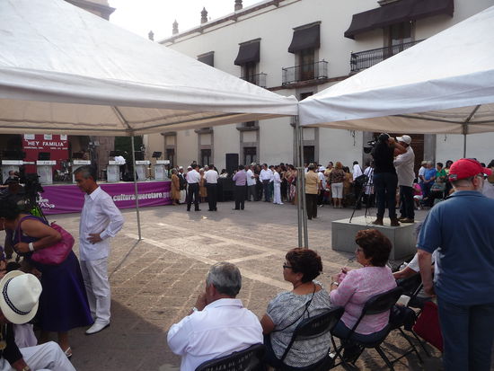 Fest auf dem Plaza de Armas vor dem Casa del Corregimiento