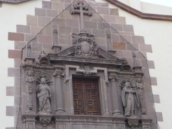 Direkt schräg gegenüber der Kirche Templo de la Congregacion de Guadelupe steht diese Kirche