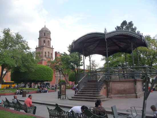 Jardin Zenea ( Plaza Principal )