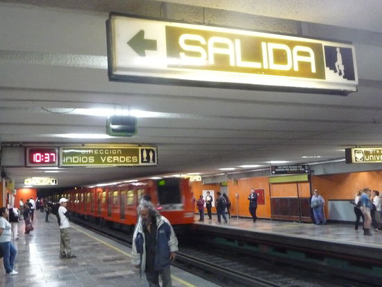 Metro Station Juarez Linie 3