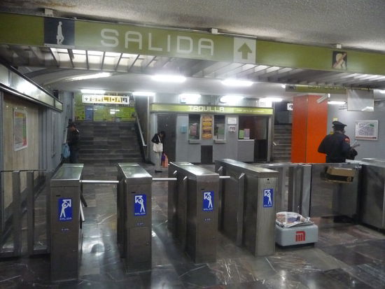 Metro Station Juarez Linie 3